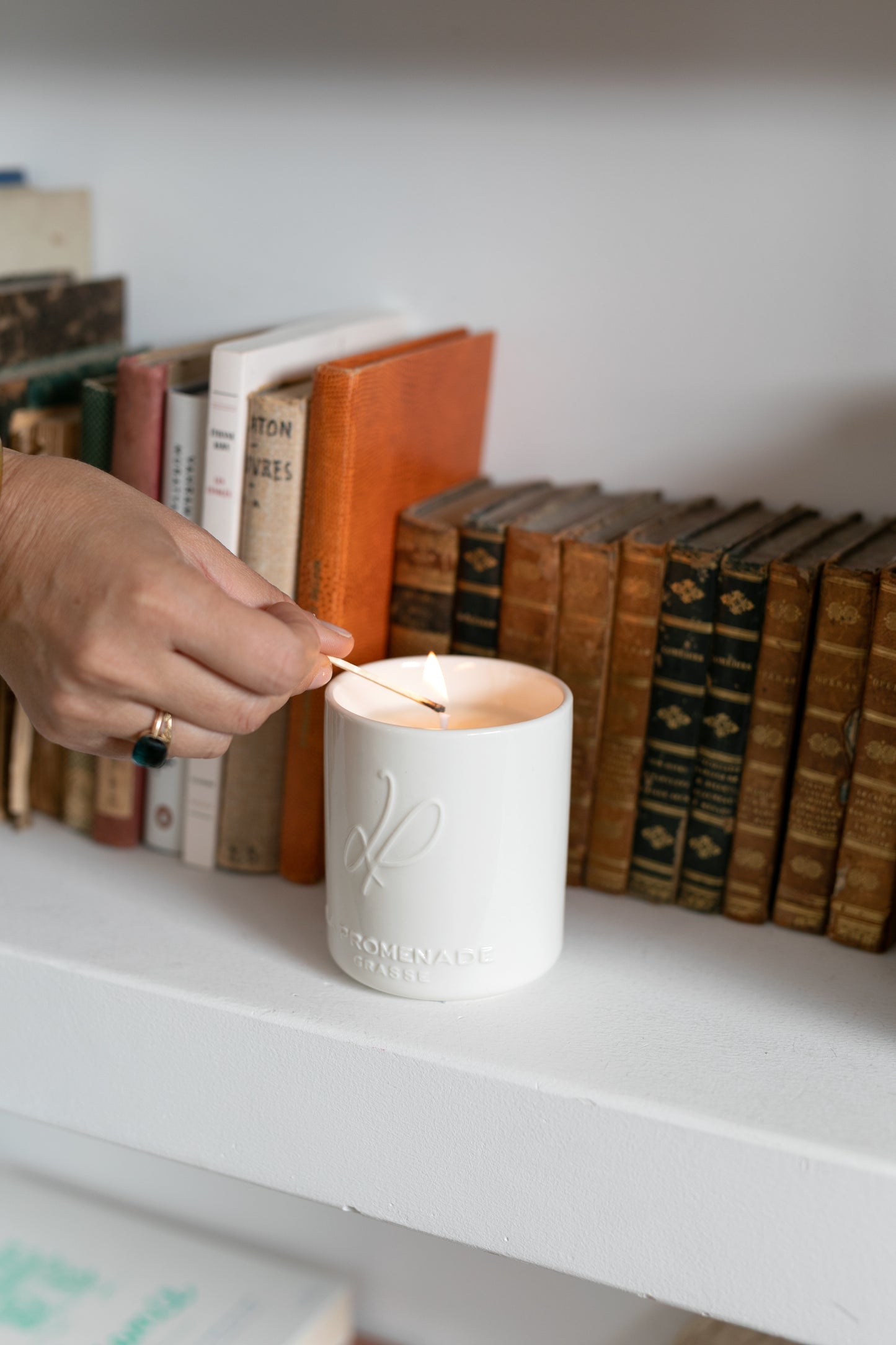 Dans les roses d'Orient (Céramique)